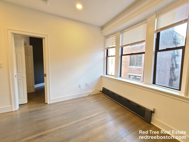 Photo - 11 Queensberry St Unit 24