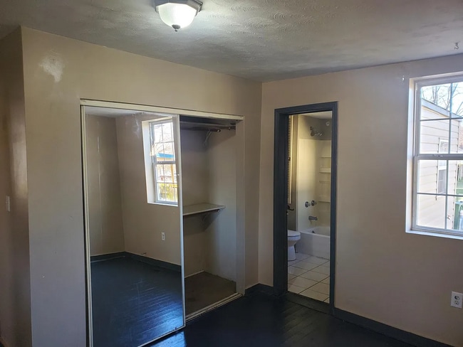 Photo - 2049 N Benton Ave