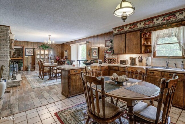 200 McCurry Ln
