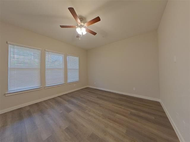 Photo - 310 Lincoln Cir