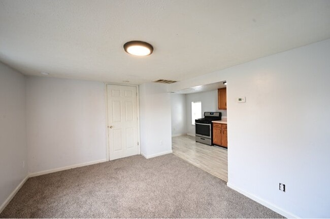 Photo - 1901 Neville Dr Unidad 2