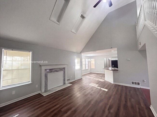 Photo - 710 Timbergrove Dr SW