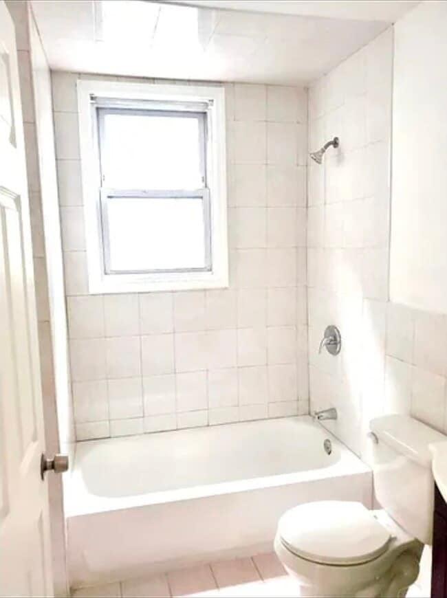 Photo - 36 Yates Ave Unidad 2nd floor