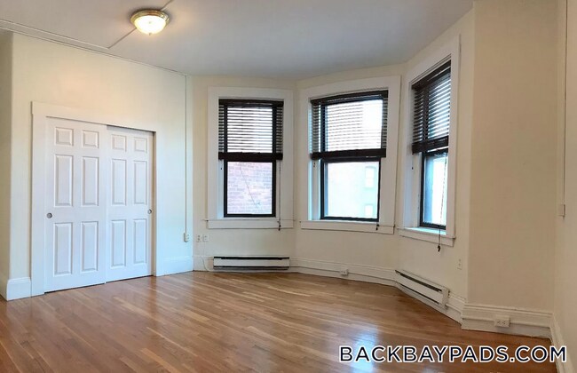 Photo - 913 Boylston St Unidad 2