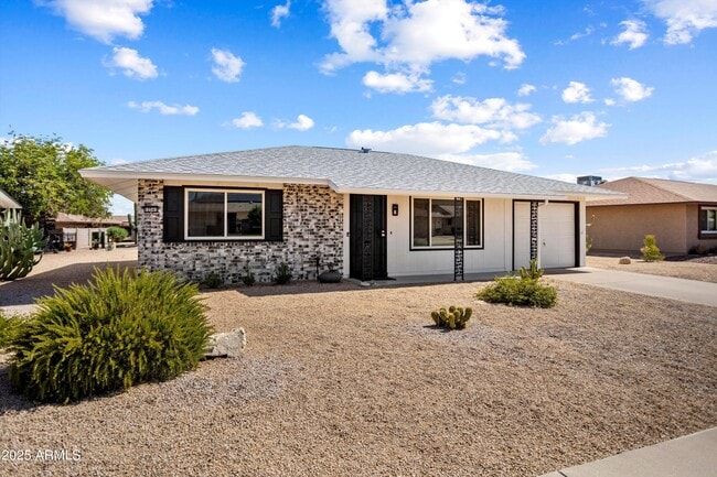 Building Photo - 12543 W Parkwood Dr Rental