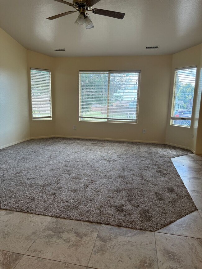 Photo - PM16-00401K: Horseshoe Unit B