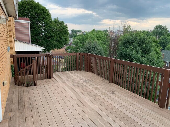 Spacious deck - 325 Hallock St Apartments Unit 2