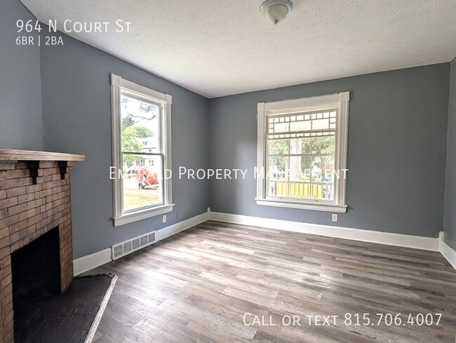 Photo - 964 N Court St