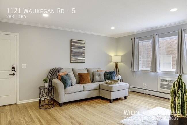 Photo - 1121 Waukegan Rd