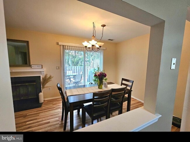 Photo - 17 Exeter Ct