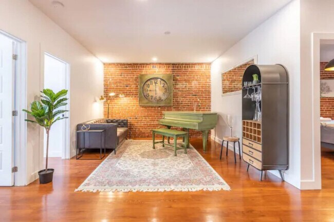 Photo - 4107 R. Saint-Denis Unit ID1061563P