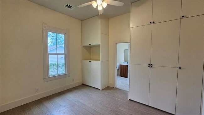 Photo - 917 W 6th St