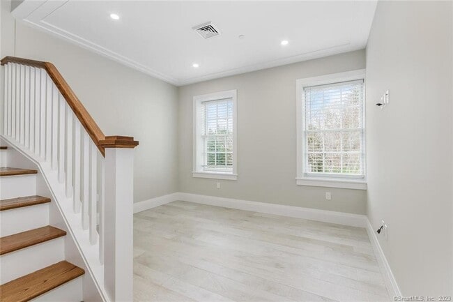 Photo - 1990 Bronson Rd Unit 8