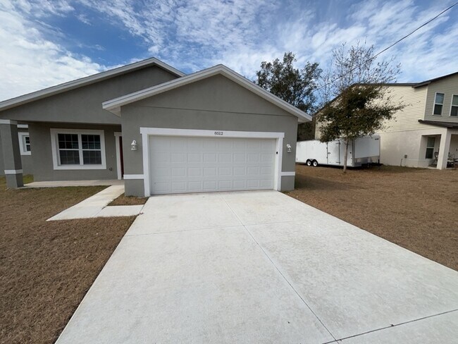 Building Photo - 8512 N Merrimac Way