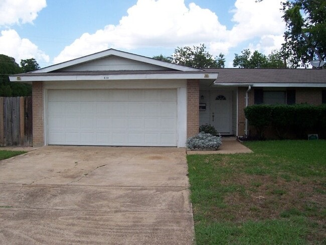 Building Photo - 830 Wateka Way