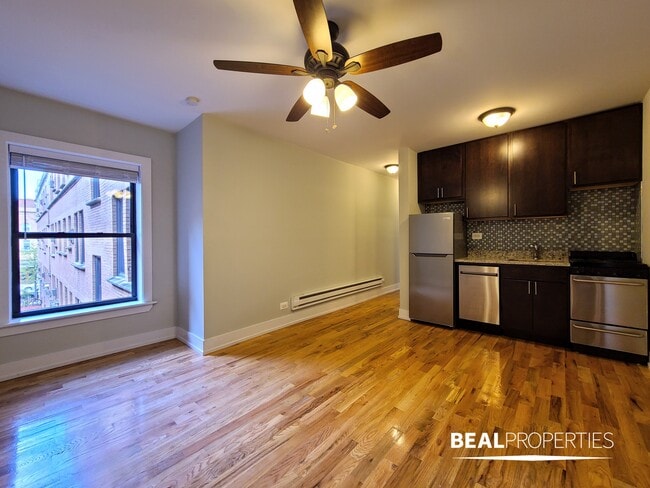 Photo - 819 W Cornelia Ave Condo Unit 1 bed