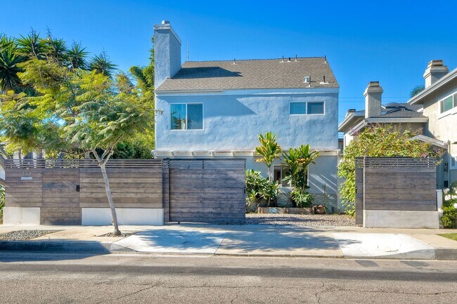 348 La Mesa Ave