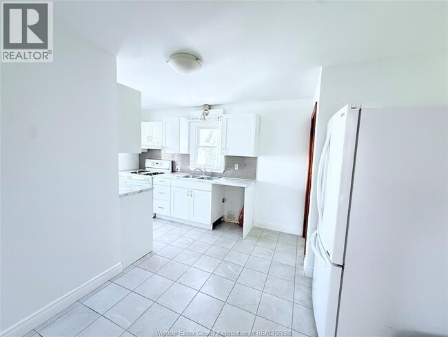 Photo - 1943 Olive Rd