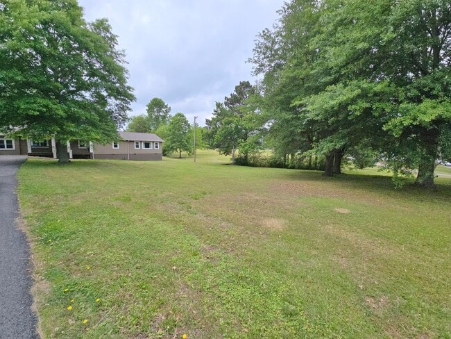 Photo - 5 Bedroom, 2 Bath