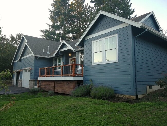 Photo - 1181 NW Jackson St
