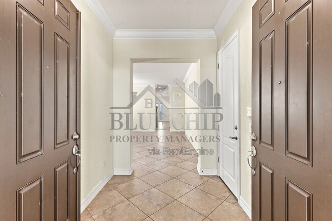 Photo - 10449 Henbury St