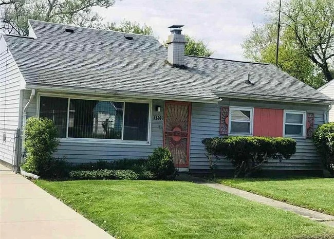 Building Photo - 1302 E Downey Ave Rental