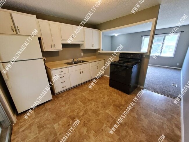 Photo - Spacious Home in Hickman Mills School Dist...