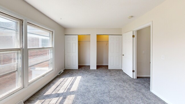 1BR, 1BA - 650 SF - Bedroom