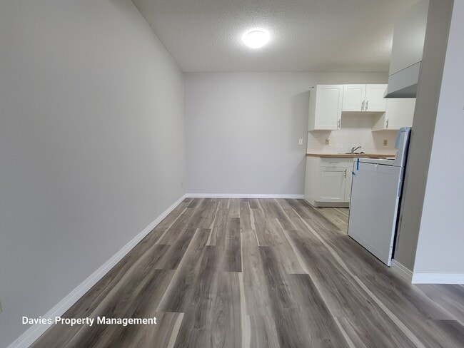 Photo - 10140-10156 156 St NW Unit 305