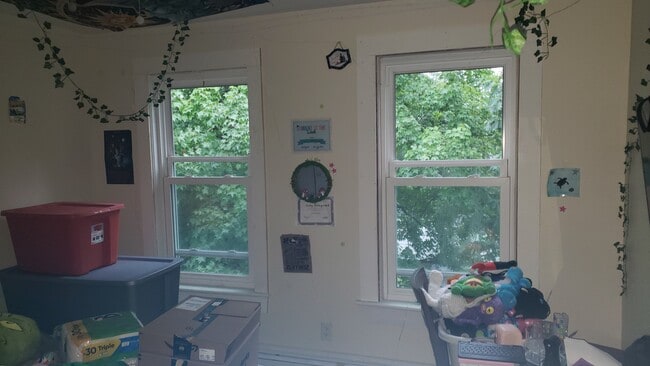 Rear bedroom