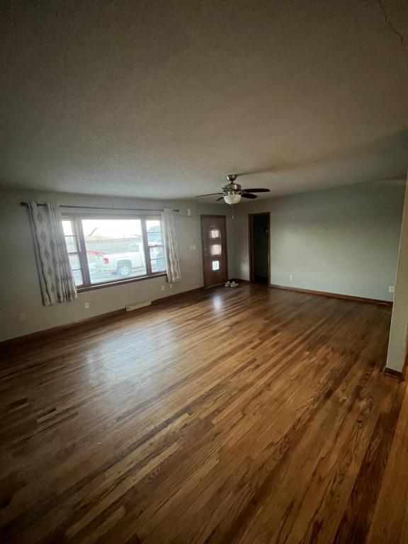 Photo - 98 Spruce St