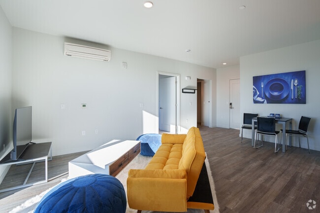 1BR, 1BA - 651SF - Living Room - The Lair