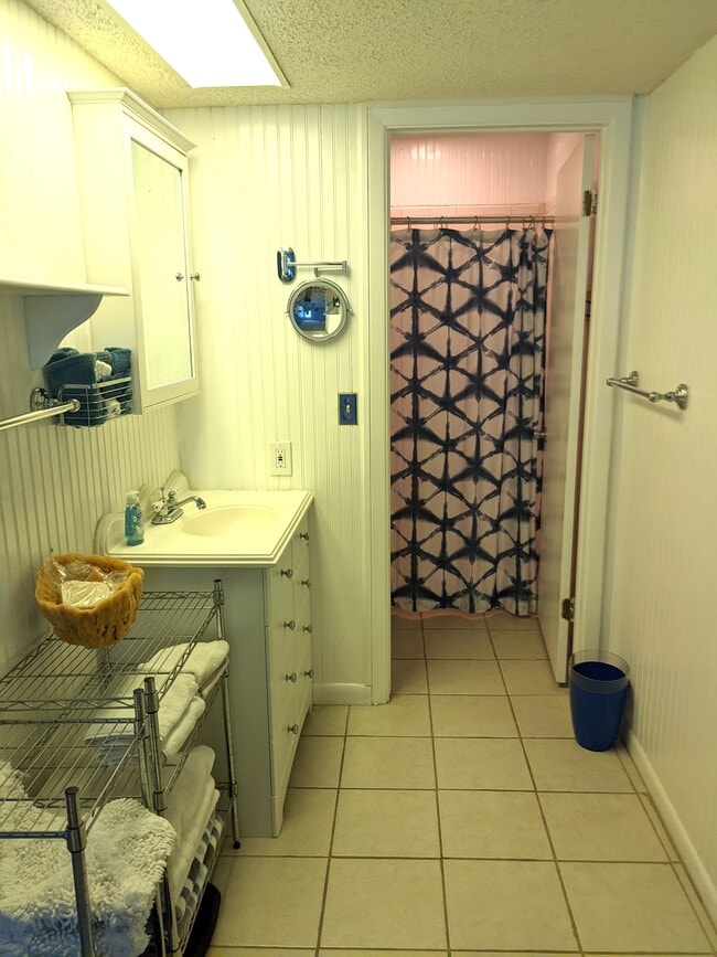 Primary bath - 100 Grand Blvd Unit 208