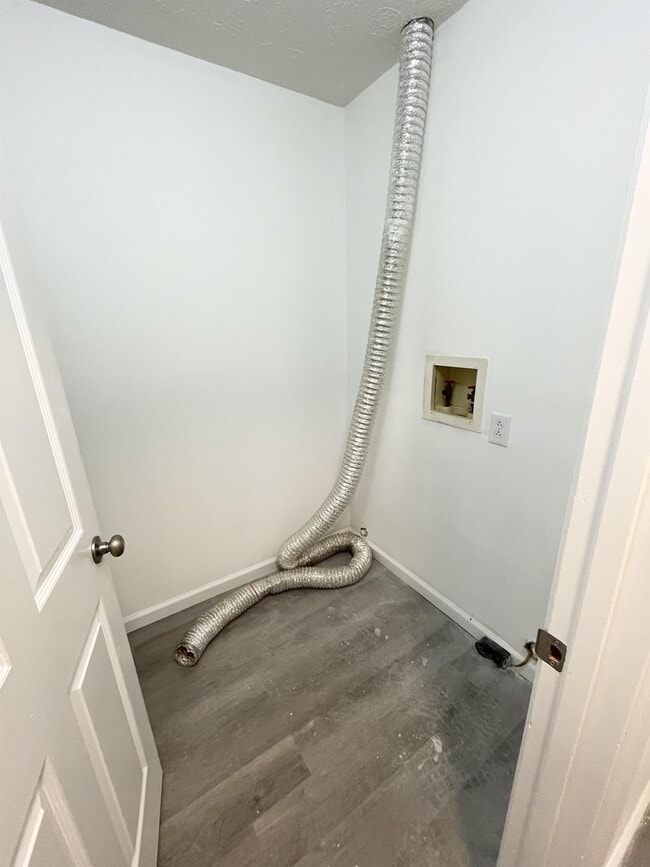 Photo - 143 Hughes Dr