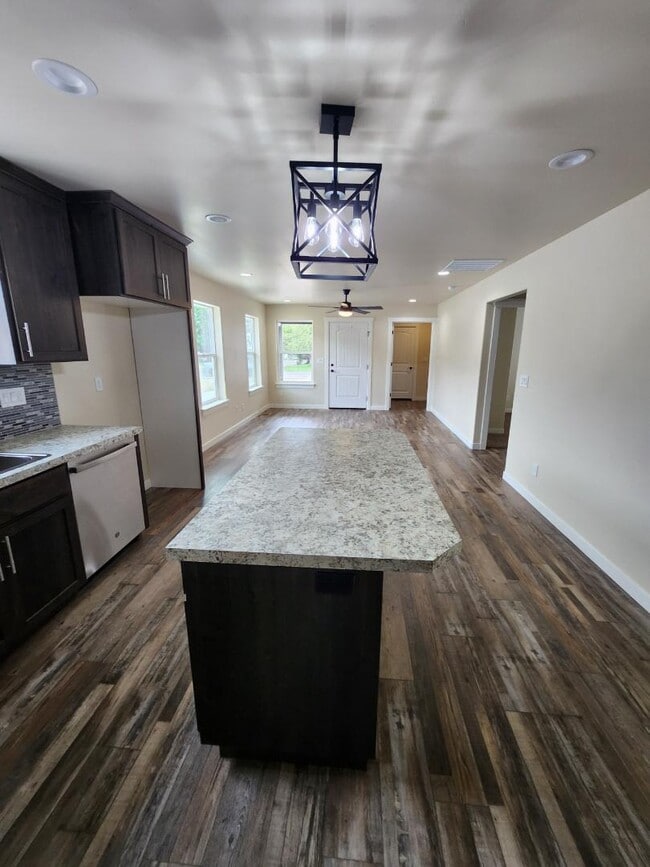 Photo - 1304 N Buchanan St