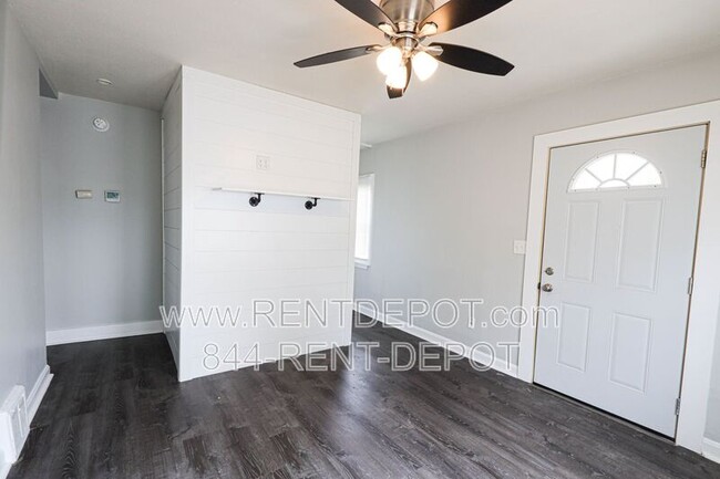 Photo - 2501 N Evans Ave Unit A