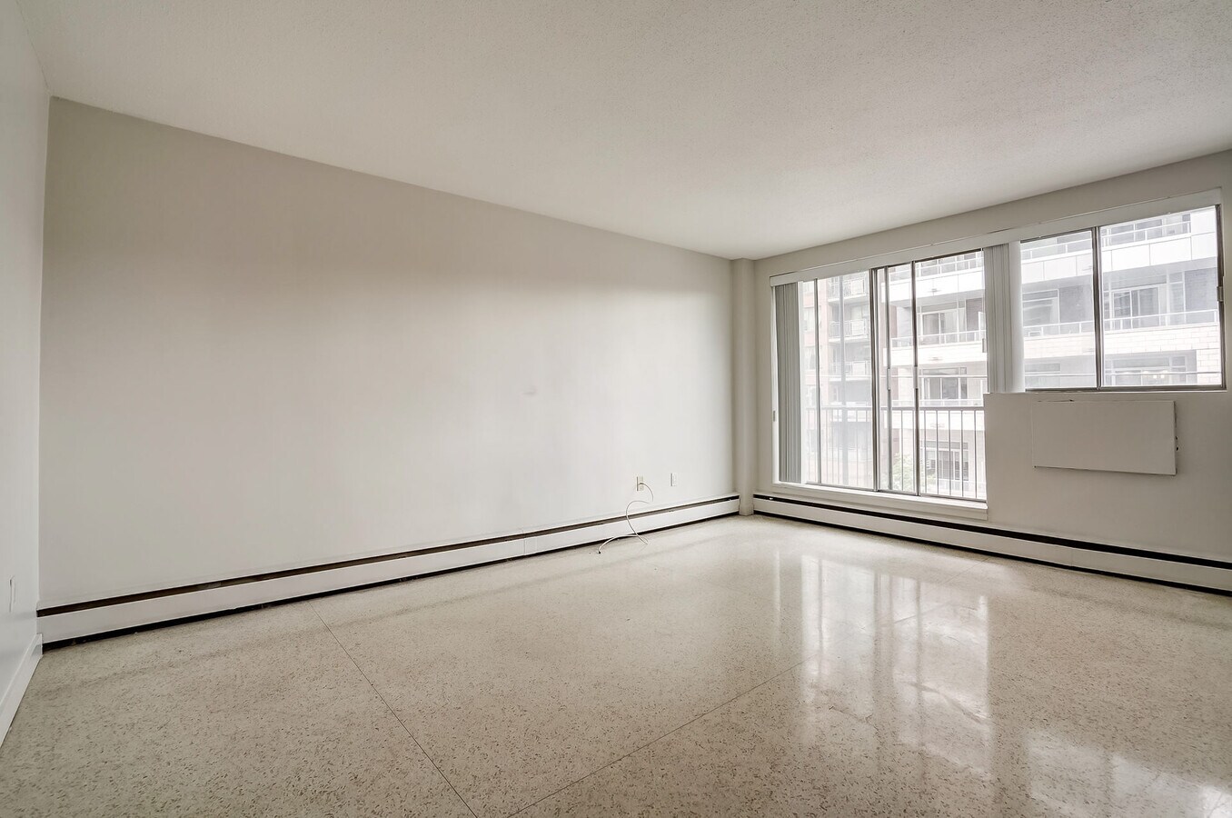 Photo - Crystal Arms Unit 00101