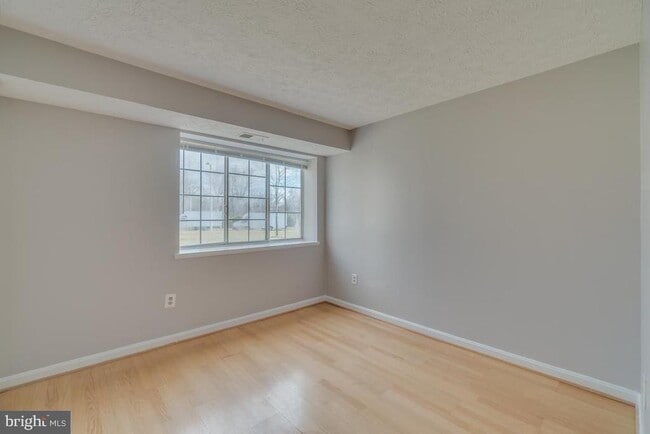 Building Photo - 12201 Peach Crest Dr Unit 901-C