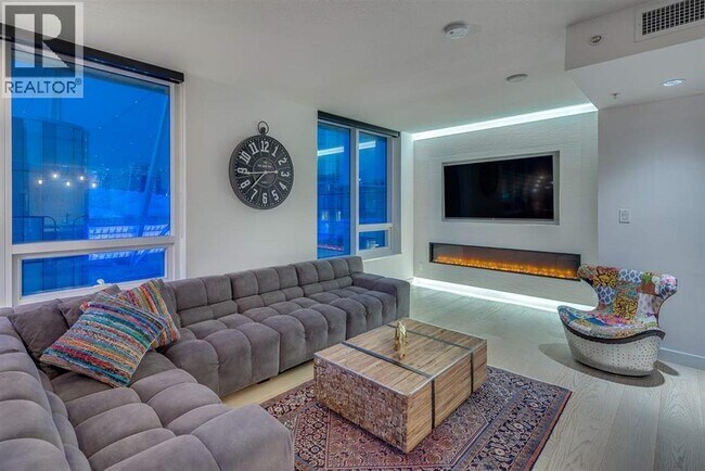 68 Smithe St Unit PH2015