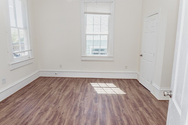 1614 Ave M 1/2