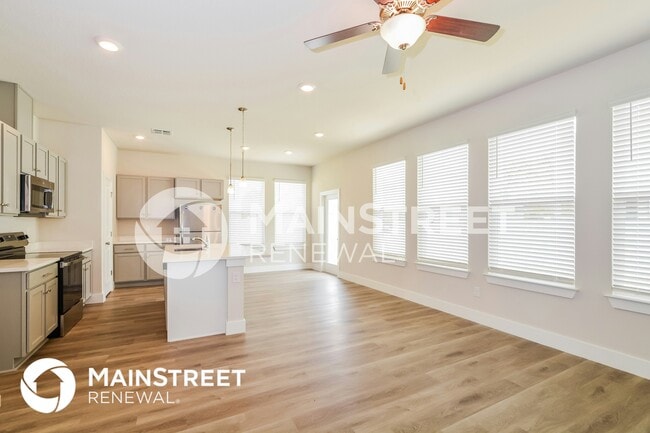 Photo - 332 Whiteheart Dr