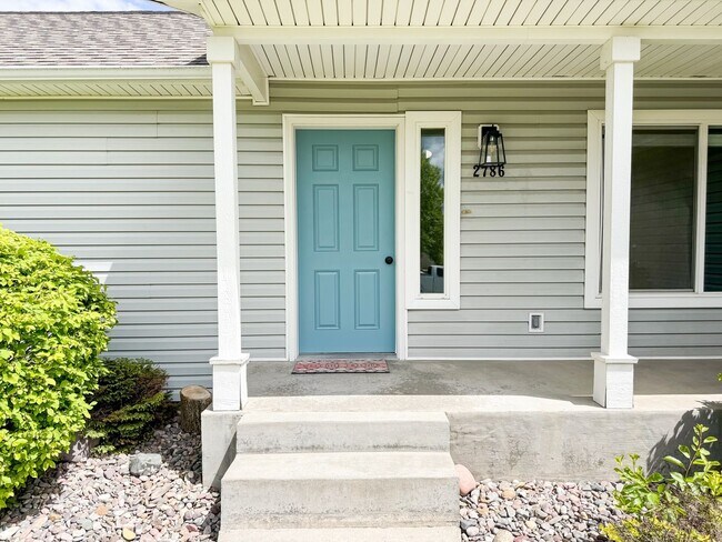 Photo - 3 Bed - 2 Bath - Fenced Yard