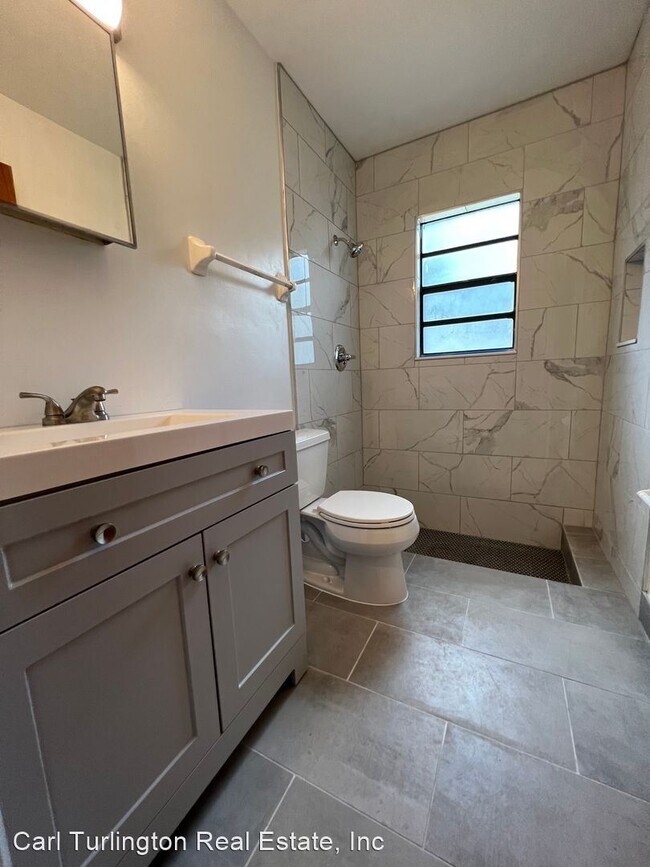 Photo - 1 br, 1 bath House - 2313 SW 70th Terrace