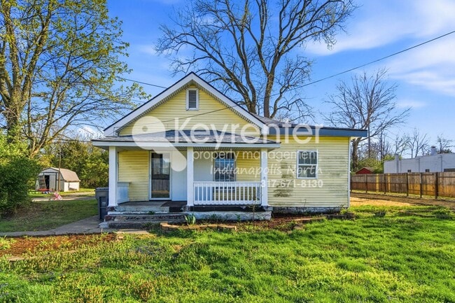 Building Photo - Newly renovated and move-in ready!