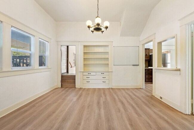 Photo - 5 Bedroom 2 Bathroom House - AVAILABLE JULY 2026 - MAY 2027