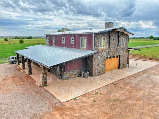 Building Photo - 371-E 1/2 E 1/2 St N Rental