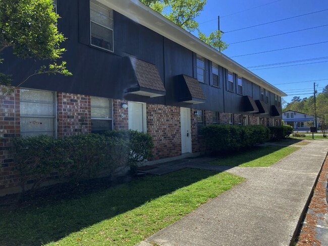 Building Photo - 530 Orangeburg Rd Rental