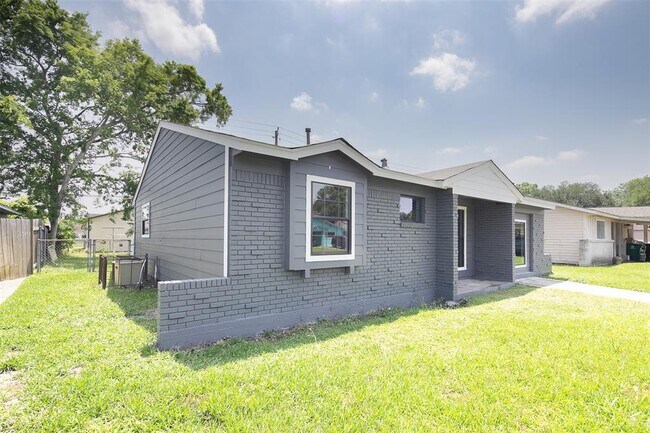 Photo - 3309 Proswimmer St