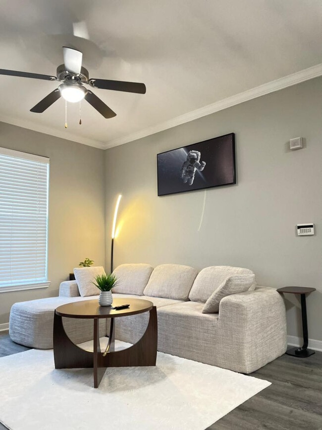 Building Photo - 10333 Research Forest Dr Unit SI ID1603676P
