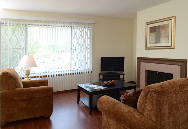 Photo - Kingsway Apartments